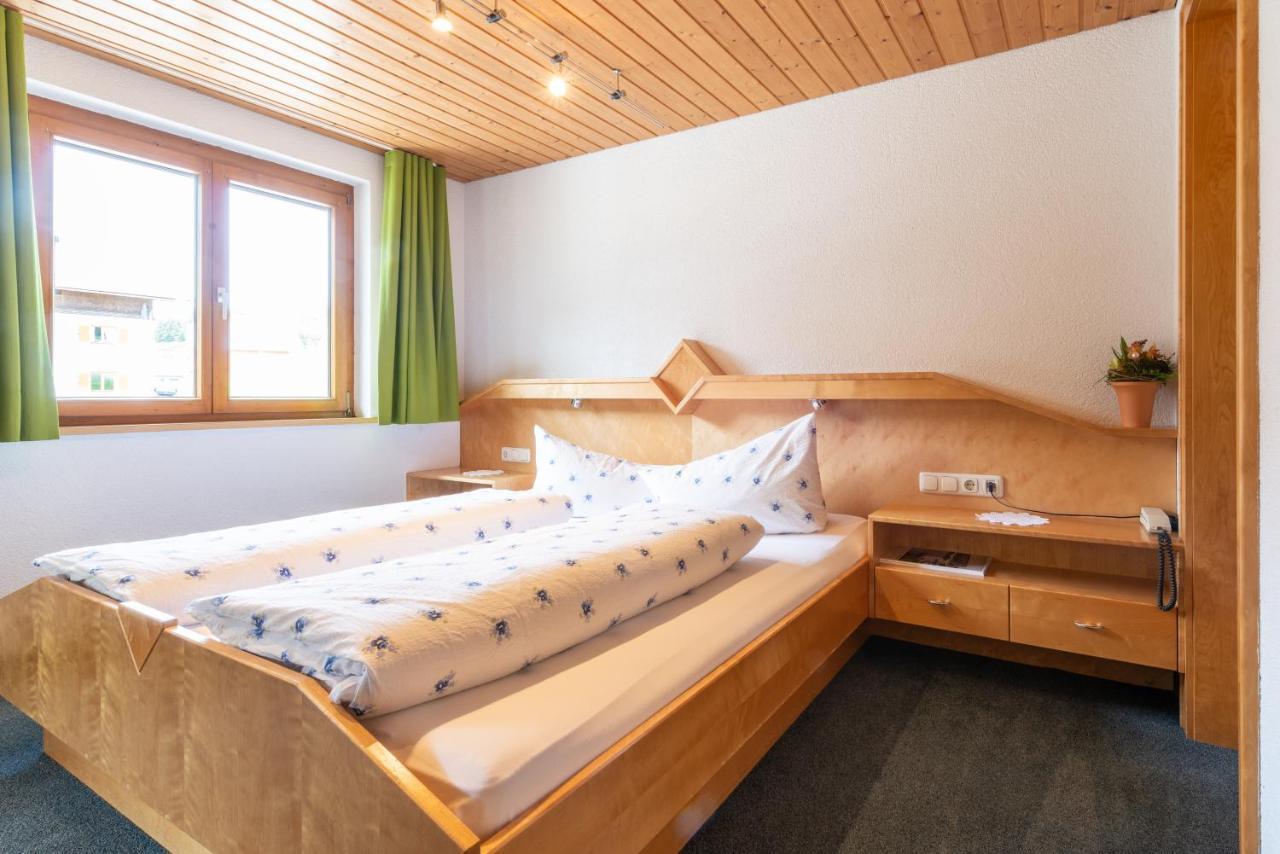ホテル Haus Furka ダーミュルス エクステリア 写真